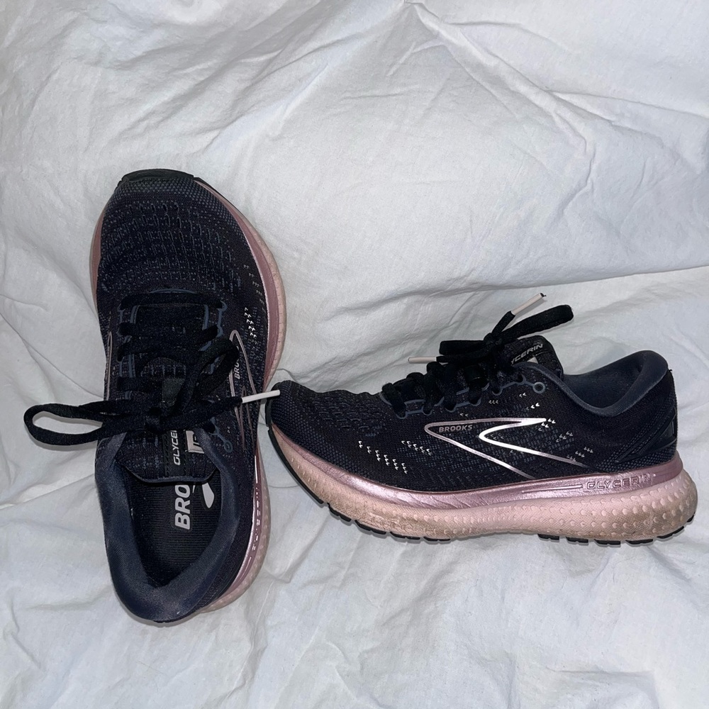 Brooks Glycerin 19 size 5